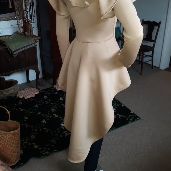 Beautiful Ruffle Hi/Lo Top - Picture 4 of 5